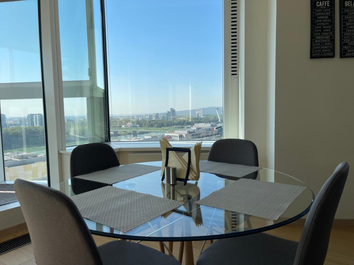 Sag Panorama Apartment 3 Rooms 19Th Floor Great View Free Parking Bratislava Bagian luar foto