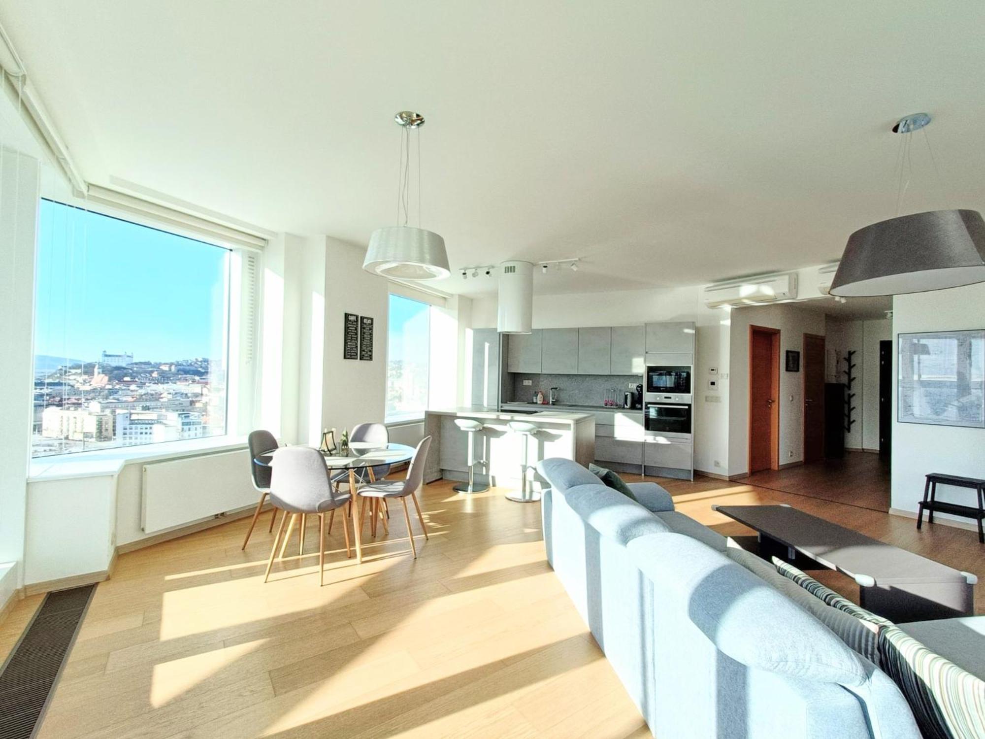 Sag Panorama Apartment 3 Rooms 19Th Floor Great View Free Parking Bratislava Bagian luar foto