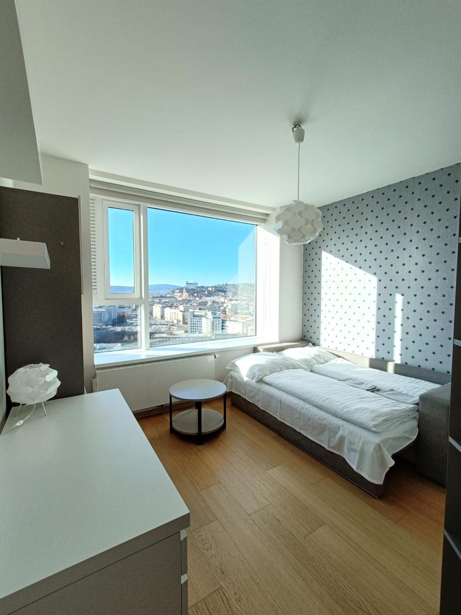 Sag Panorama Apartment 3 Rooms 19Th Floor Great View Free Parking Bratislava Bagian luar foto
